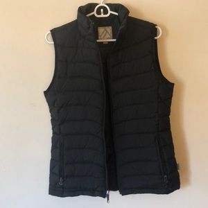 alpine design Black Puffy Vest. Like new!